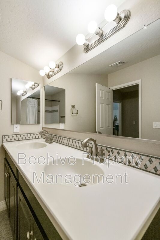 Building Photo - 22282 E Pickett Ct