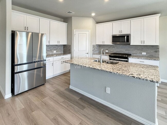 Building Photo - 615 Tribble Dr