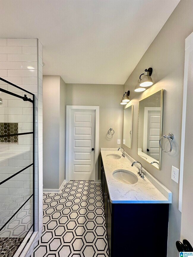 Building Photo - 1125 WINDSOR Sq