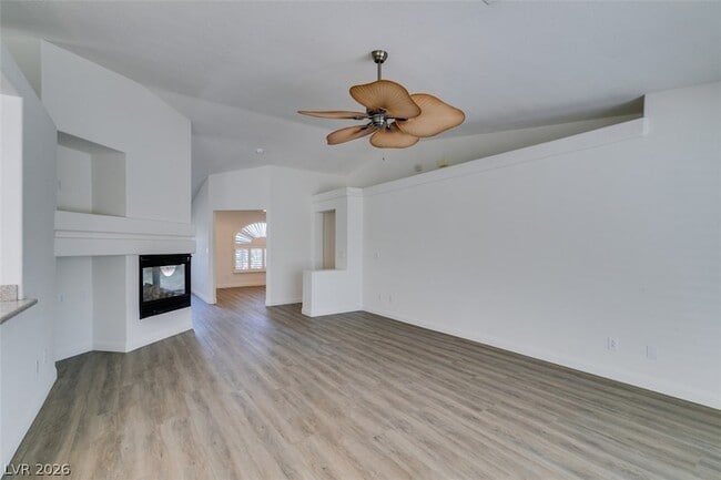 Building Photo - 8825 Fall Green Dr