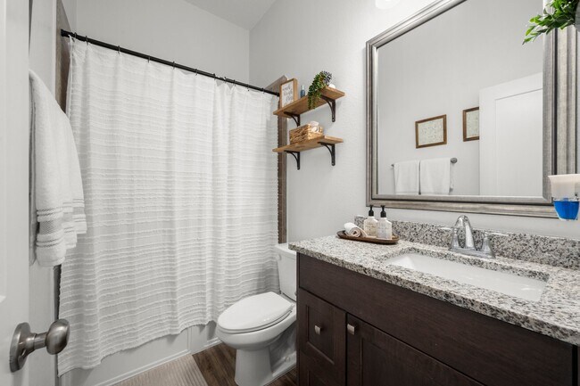 Building Photo - 9871 Twin Shores Dr