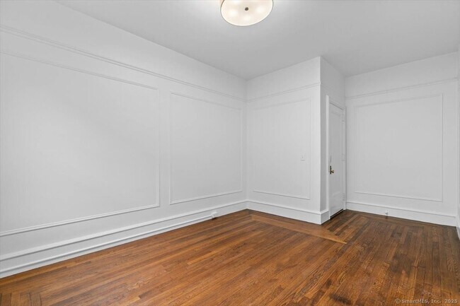 Building Photo - 284 Orange St