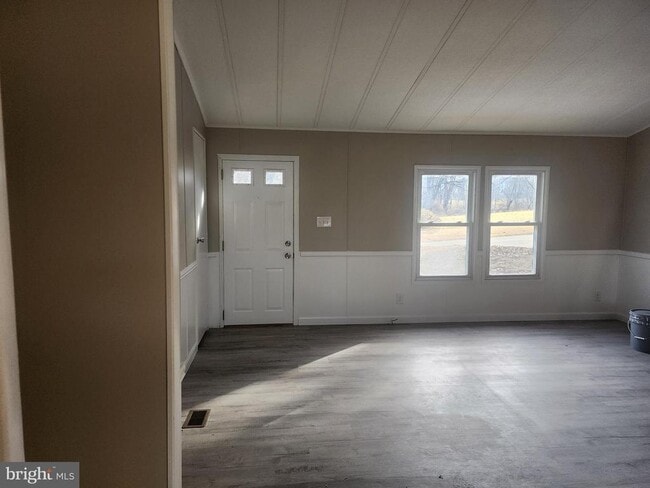 Building Photo - 110 Pennapacker Rd