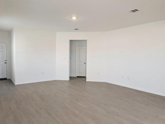 Building Photo - 107 Imola St