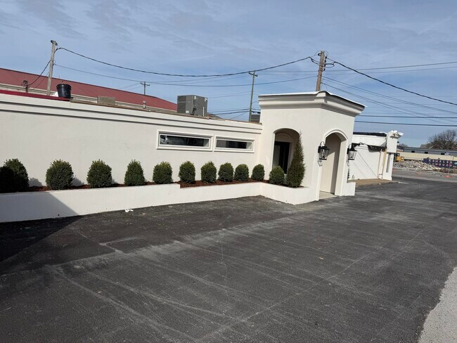 Building Photo - 265 Trunk St NE