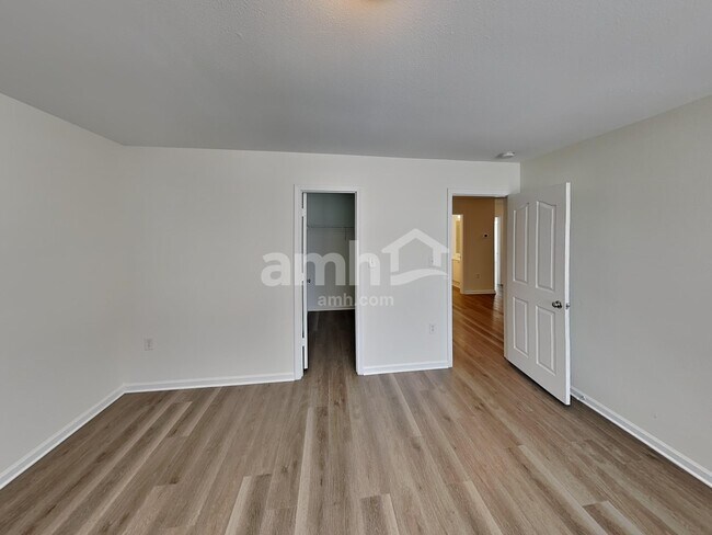 Building Photo - 10717 Pointer Ridge Dr