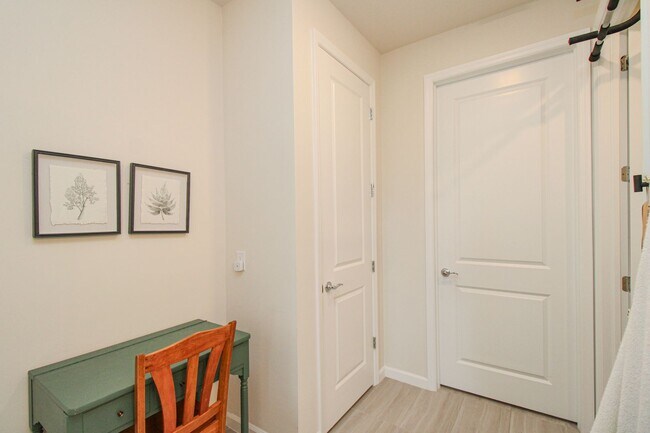 Building Photo - ** STUNNING 2012 NEW CONSTRUCTION 3/2 HOME...