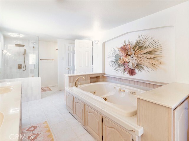 Building Photo - 70410 Cottonwood Dr
