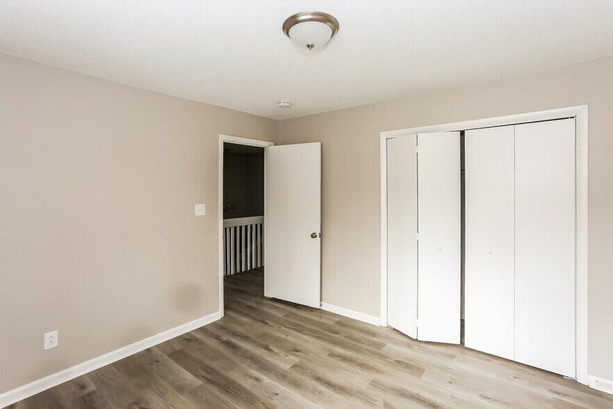 Building Photo - 3125 Windbluff Dr