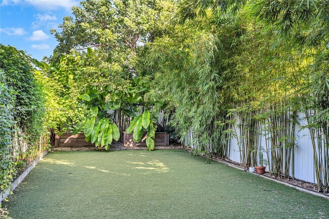 Building Photo - 2965 SW 25th Ter