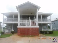 Building Photo - 502 Club Villa Court