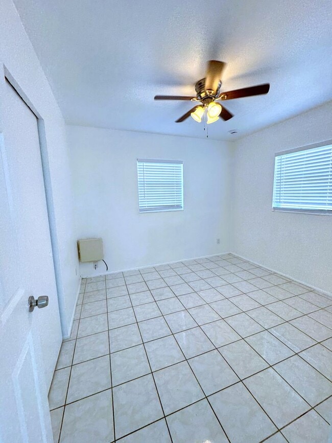 Building Photo - For Rent Beautiful 4-Bedroom Home with Bon...