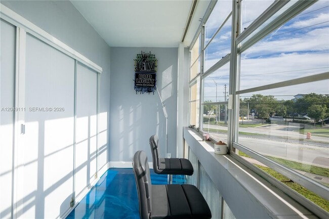 Building Photo - 1551 NE Miami Gardens Dr
