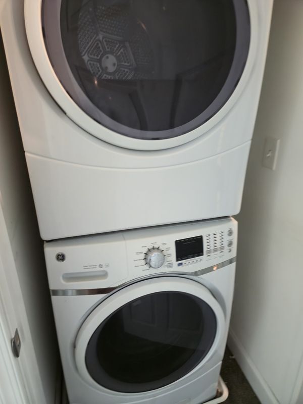 Building Photo - 1442 N Etting St