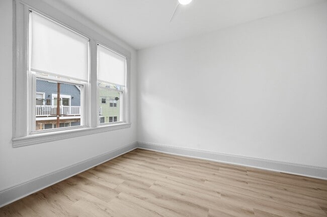 Building Photo - 42 W 47th St