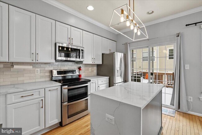 Building Photo - 5317 Chieftain Cir