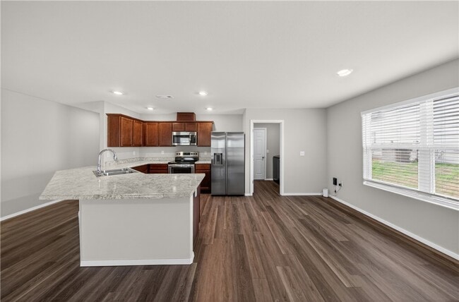 Building Photo - 4404 SW Sackett Ave