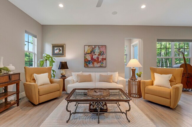 Building Photo - 127 Via Castilla