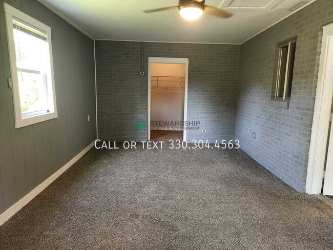 Building Photo - 15257 Lincoln Way W
