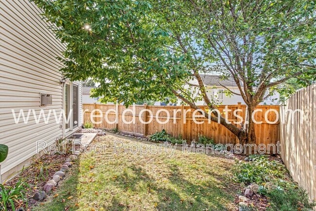 Building Photo - 679 Mountain Pine Dr