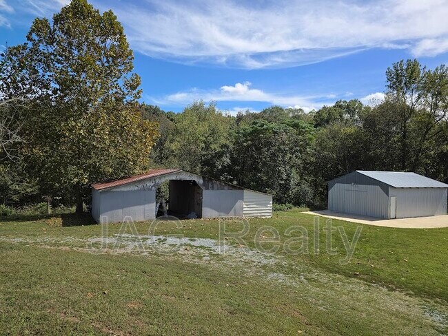 Building Photo - 3320 Griffin Cemetery Rd