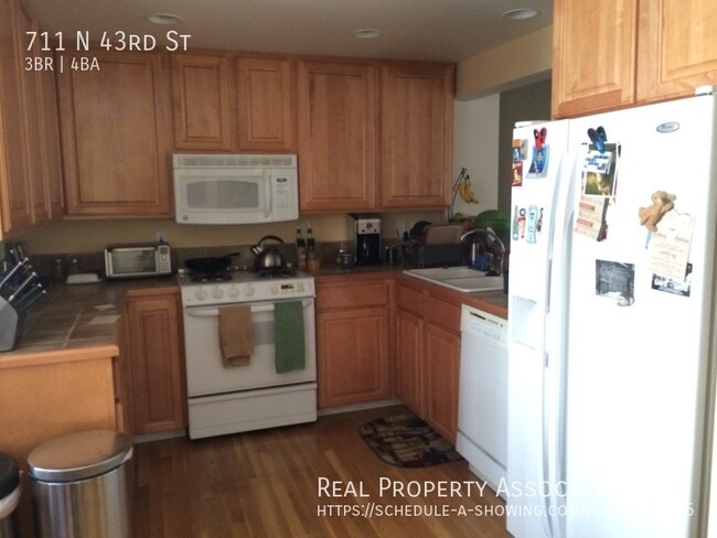 Building Photo - 711 N 43rd St