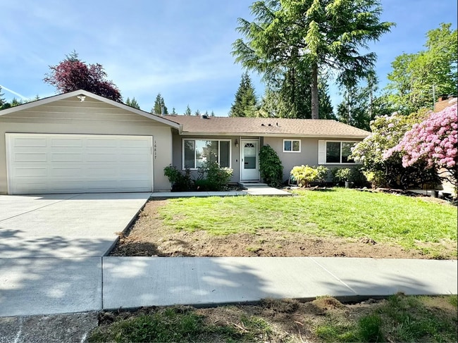 Primary Photo - Charming 3 Bed/2 Bath Single Family Home i...