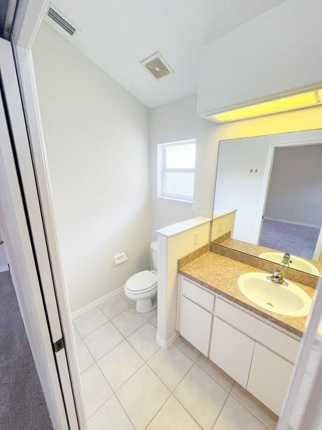 Building Photo - Lovely 2 Bedroom 2 Bathroom home in 55+ Ro...