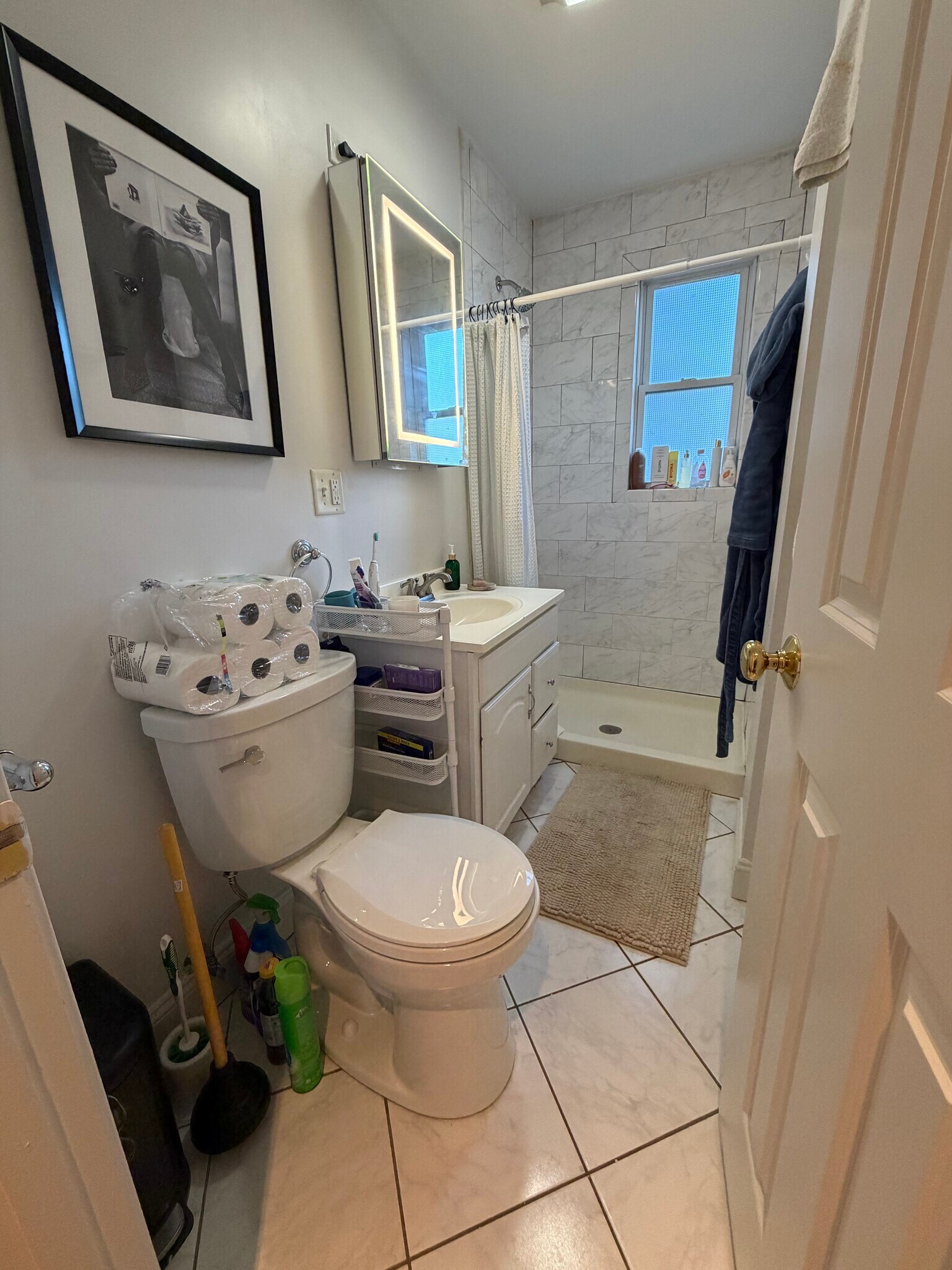 Building Photo - 1560 Cambridge St