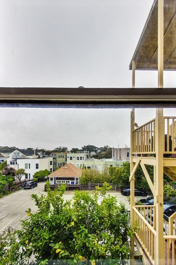 Building Photo - 1338 Haight St