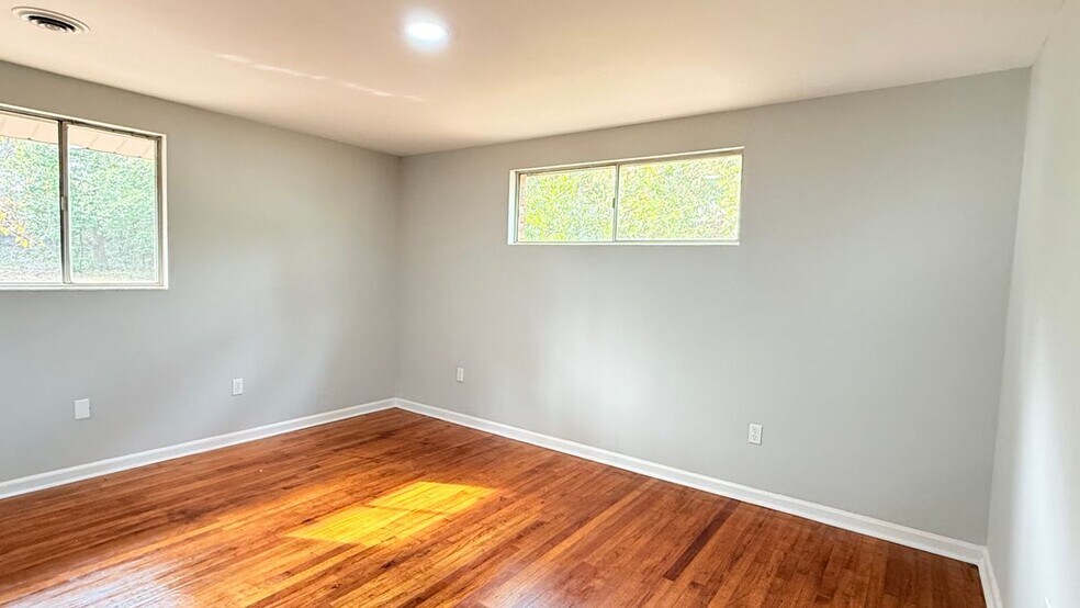 Building Photo - 2612 Lumpkin Rd