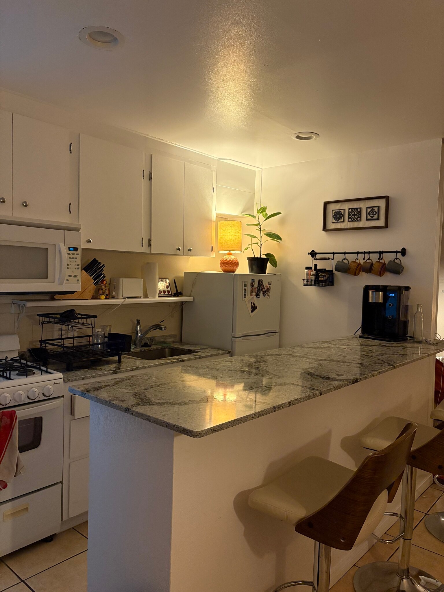 Very large kitchen with great quartz countertops for cooking and hosting guests. - 125 26th St