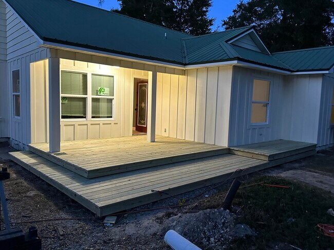 Building Photo - 218 Sparkleberry Ln