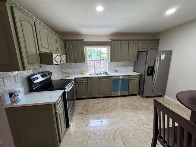 Building Photo - 11715 SW 113th Terrace