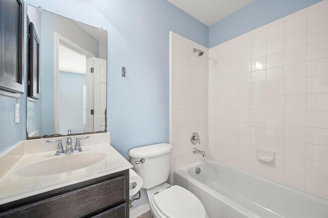 Building Photo - 1421 Gorham St