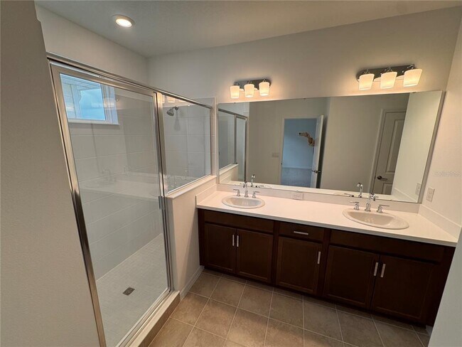 Building Photo - 14727 Field Daisy Dr