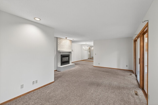 Building Photo - 14388 Fairway Dr