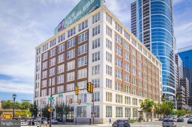 Building Photo - 2121 Market St