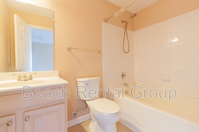 Building Photo - 3774 Hitchcock Way