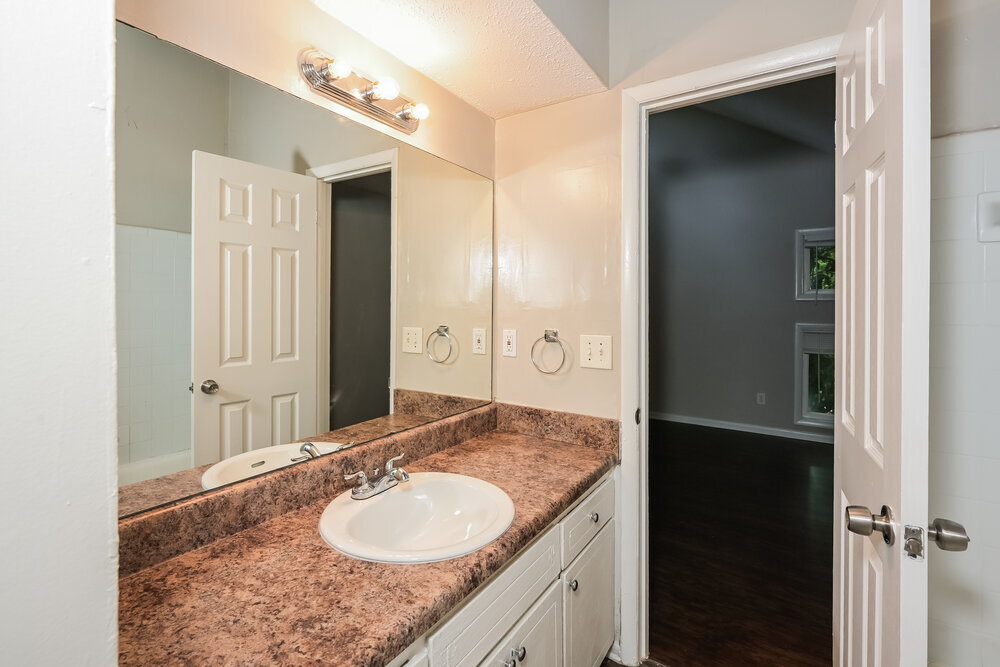 Building Photo - 3419 Cobbs Ferry Dr