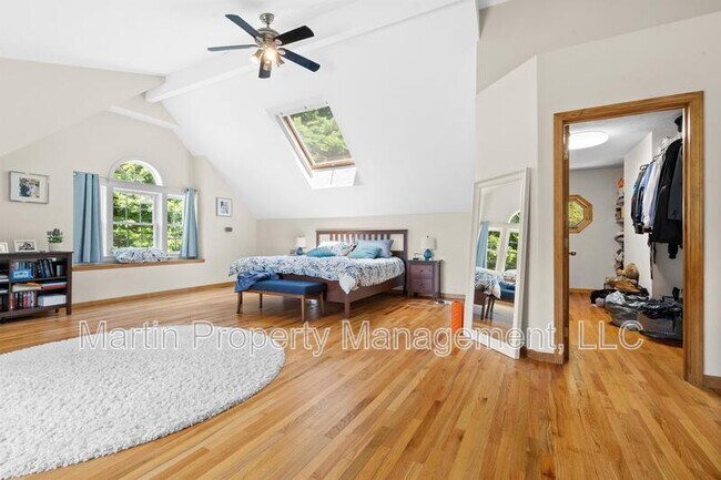 Building Photo - 88 Providence Rd