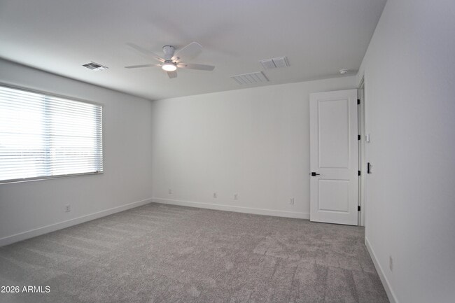 Building Photo - 745 W Sparrow Dr