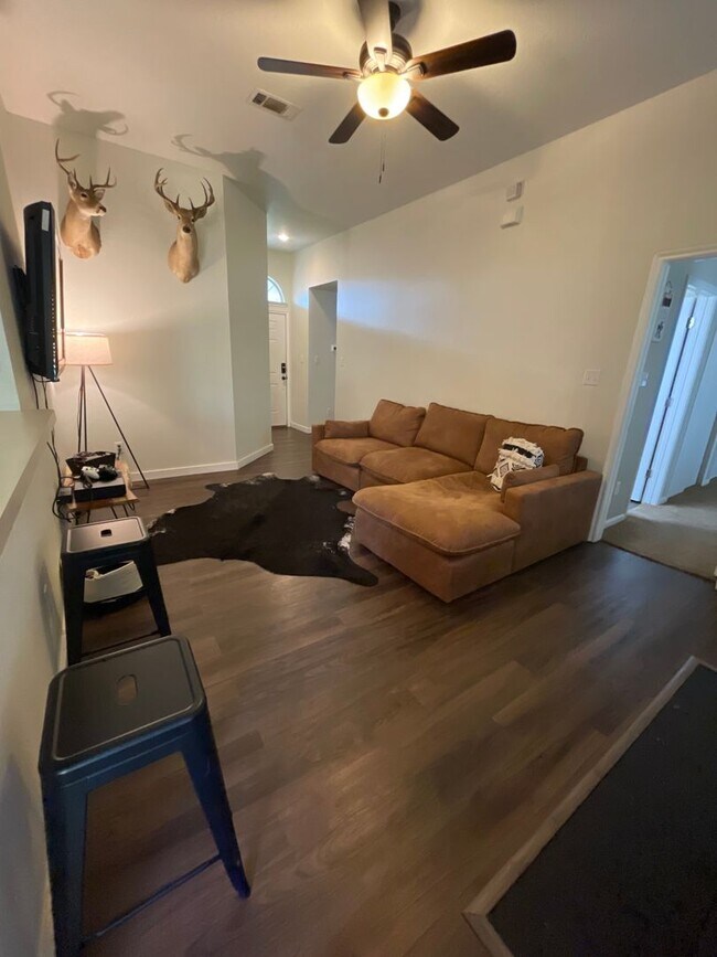 Building Photo - 15303 Faircrest court