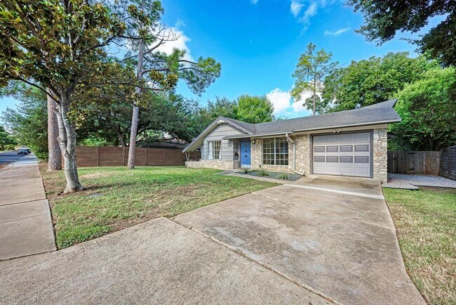 Building Photo - 2508 East Side Dr