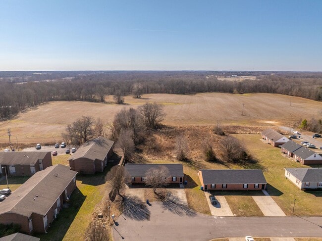 Building Photo - 707 Bagwell Ct