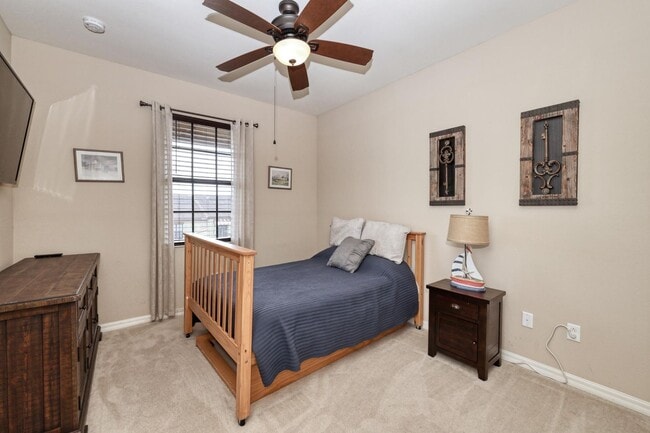 Building Photo - ? Stylish 2BR/2BA Townhouse in Resort-Style Community | Available July 2025 – April 2026 | 30-Nig...