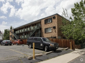 Building Photo - Redi Properties