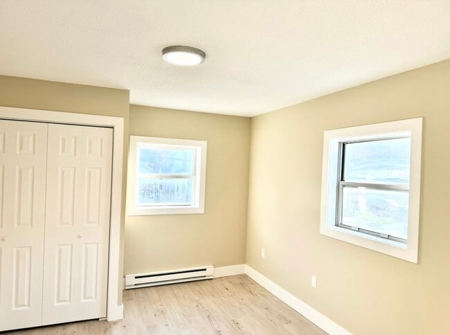 Building Photo - 21 Camp St