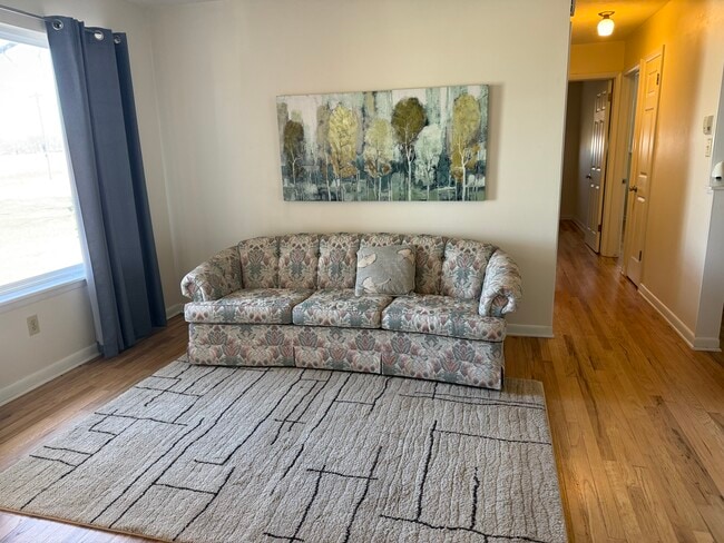 Building Photo - Wellston Property