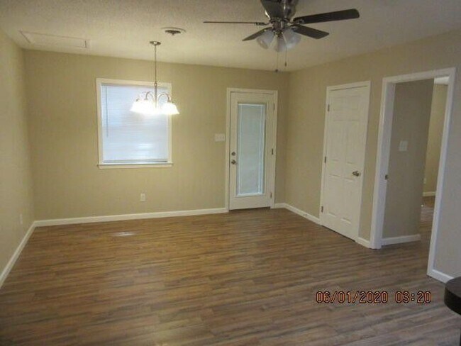 Building Photo - 3 Bedroom in Fort Walton Beach